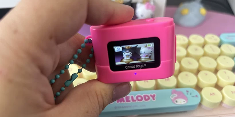 Máy ảnh mini đeo móc khóa: Công nghệ tí hon với khả năng chụp ảnh đáng ngạc nhiên 2 gamen.vn photo creator mini cam digital camera taking a picture jpg 820